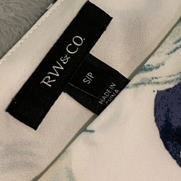 RW&CO flower tank like new - Picture 2 of 3